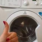 Jak wyczyścić pralkę Indesit