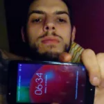 Wymiana ekranu w smartfonie Motorola G4