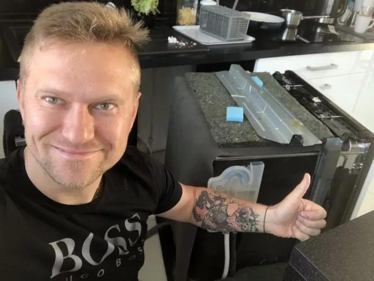 Wyciek w zmywarce Mastercook - wymiana linki i zaworu aquastop - Pan Marcin dumny po naprawie