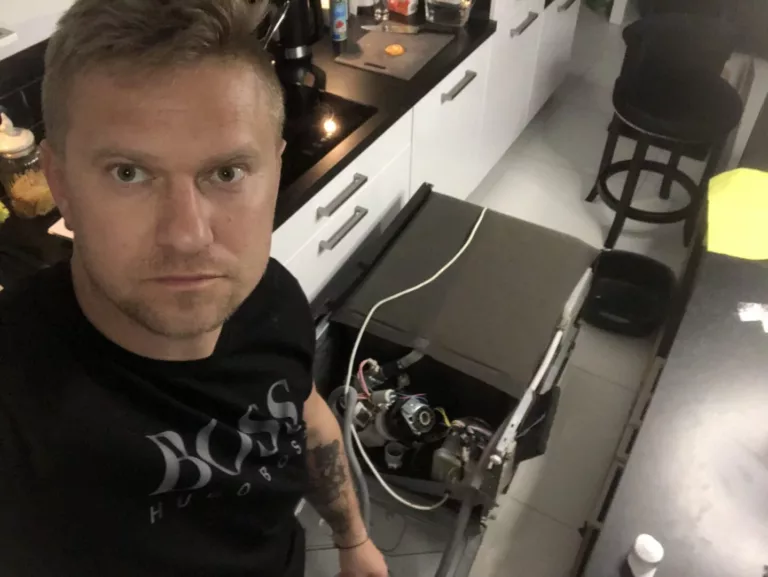 Wyciek w zmywarce Mastercook - wymiana linki i węża aquastop