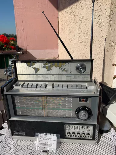 Naprawa radia MARC NR-52F1 z 1975 roku - naprawiaj, nie wyrzucaj