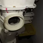 Odpływ przy bębnie pralki Hotpoint Ariston WML601EU