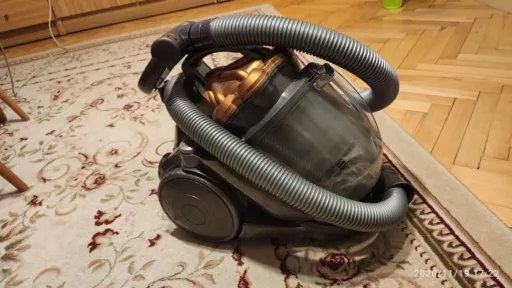 Wymiana silnika w odkurzaczu Dyson - naprawiaj, nie wyrzucaj