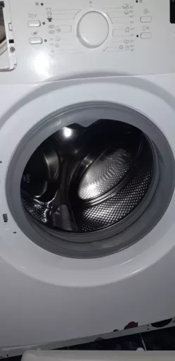 Wymiana fartucha w pralce Whirpool AWS 63213 - naprawiaj, nie wyrzucaj