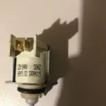 Wymiana elektrozaworu zasobnika soli w zmywarce Bosch