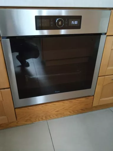 Wymiana uchwytu i listwy wewnętrznej w kuchence Whirlpool - naprawiaj, nie wyrzucaj