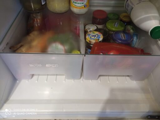 Wymiana półki w lodówce Zanussi - naprawiaj, nie wyrzucaj