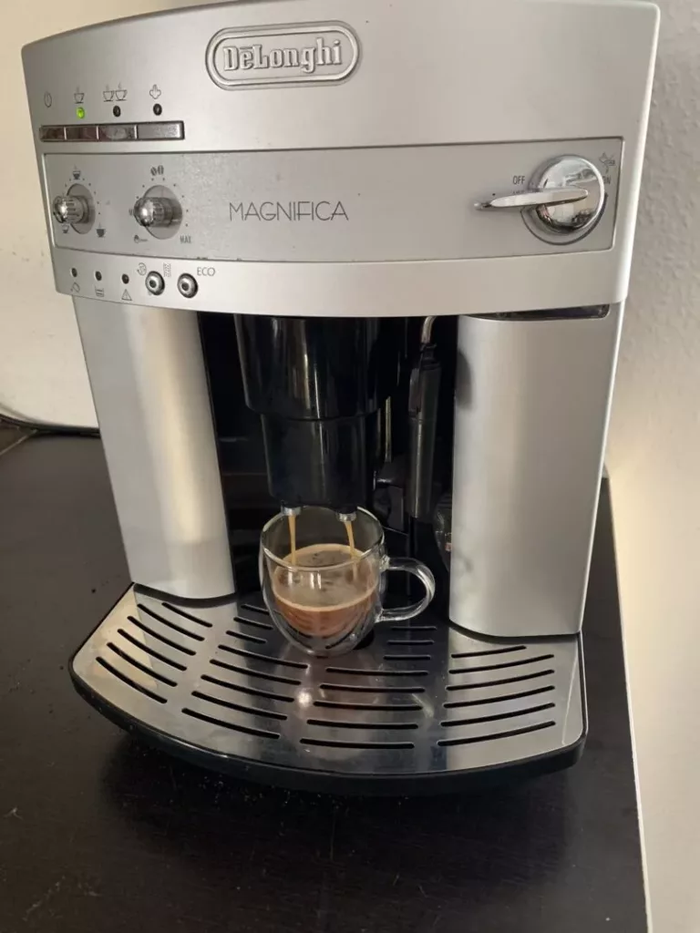Wymiana złączki i o-ring w ekspresie Delonghi