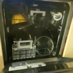 Wymiana pompy i węża odpływowego w zmywarce Whirlpool