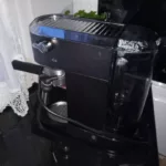 Wymiana zacisku i złączki wężyka w ekspresie przelewowym DeLonghi Dedica EC685.BK
