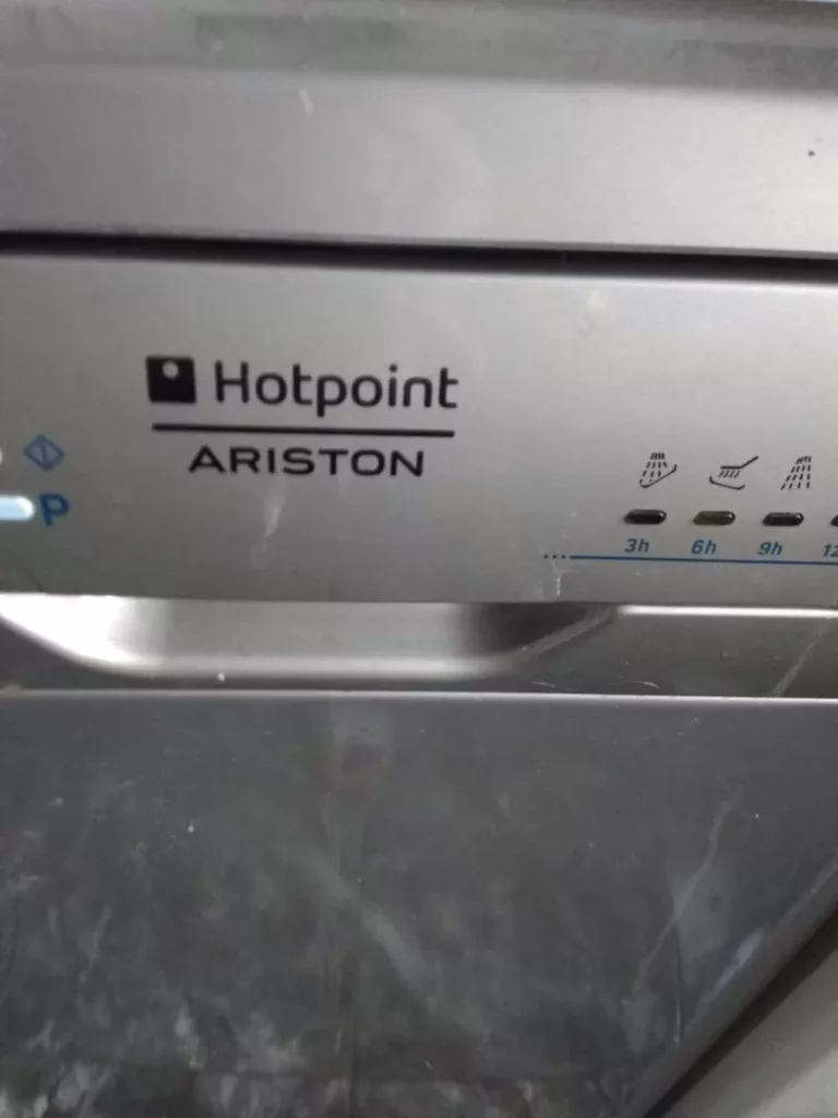 Wymiana kosza na sztućce zmywarki Hotpoint Ariston