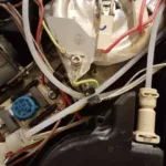 Korozja w ekspresie do kawy - wymiana elektrozaworu i grzałki