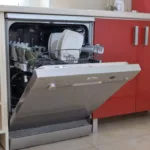 Wymiana listwy drzwi w zmywarce Whirlpool