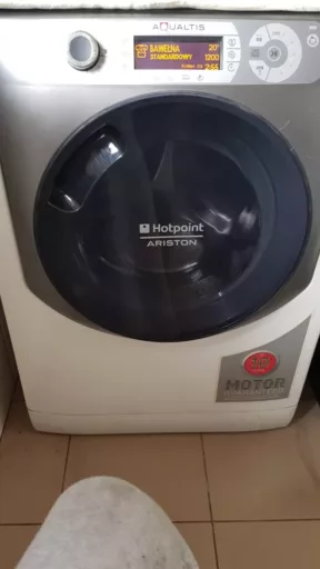 Wymiana pompy odpływowej w pralce Hotpoint – Ariston - naprawiaj, nie wyrzucaj