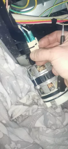 Wymiana silnika w zmywarce Amica ZWM 676 S - naprawiaj, nie wyrzucaj