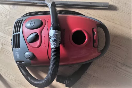 Wymiana węża w odkurzaczu Electrolux Mondo Z1122 - naprawiaj, nie wyrzucaj