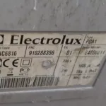 Tabliczka znamionowa odkurzacza Electrolux ZAC6810 naprawa włącznika w odkurzaczu