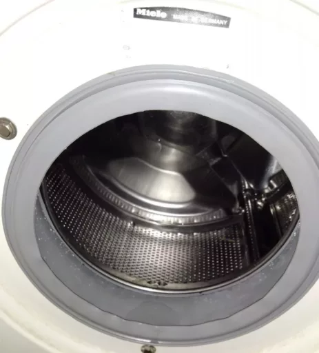 Wymiana fartucha w pralce Miele W931I - naprawiaj, nie wyrzucaj