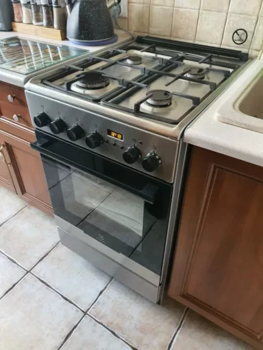 Wymiana termopary w kuchence Electrolux EKK54554OX - naprawiaj, nie wyrzucaj