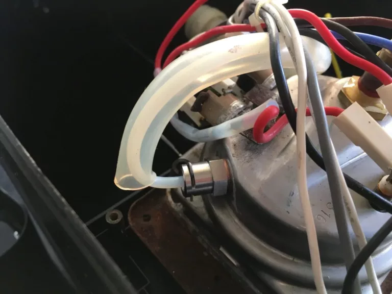 Wyciek w ekspresie Delonghi ECP 35.31