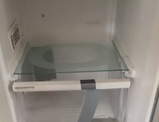 Wymiana frontu szuflady w lodówce Whirlpool - naprawiaj, nie wyrzucaj