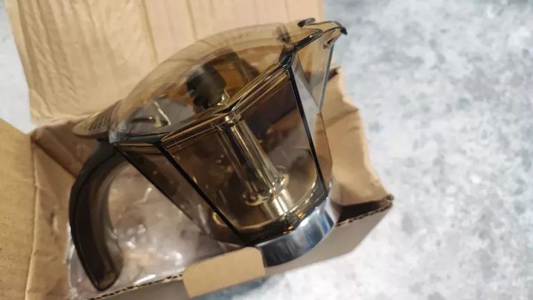 Naprawa kawiarki Delonghi EMKE 63 nowy dzbanek