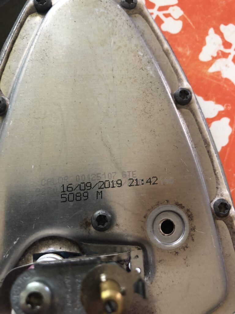 Stopa żelazka z generatorem pary Tefal GV5247E6 23