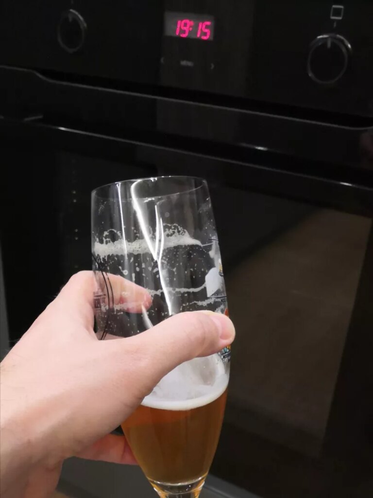 Po udanej akcji z cyklu Naprawiaj, nie wyrzucaj - można napić się piwa :)