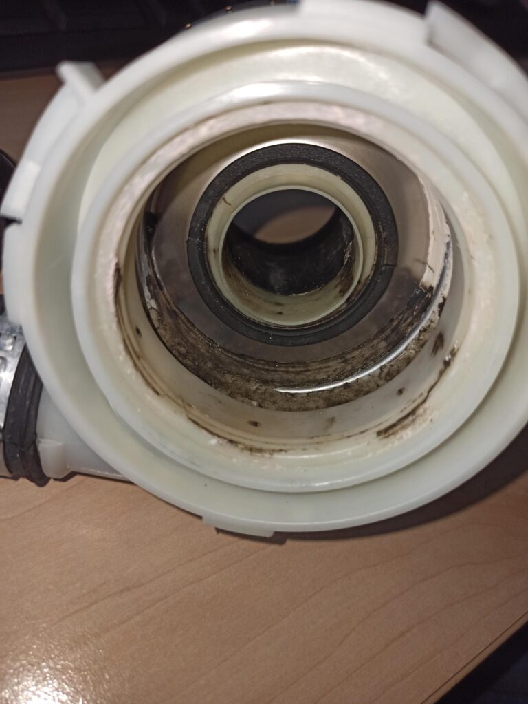 Zmywarka Electrolux ESF4510LOX przestała podgrzewać wodę - wymiana grzałki pompy myjącej