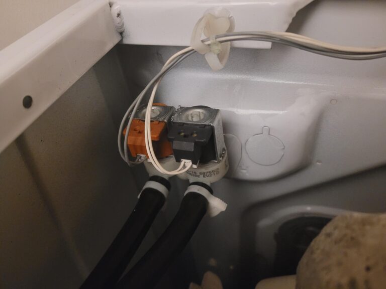 Wymiana grzałki w pralce Gorenje W7523PL - po 5 minutach wyrzucało zabezpieczenie w skrzynce elektrycznej