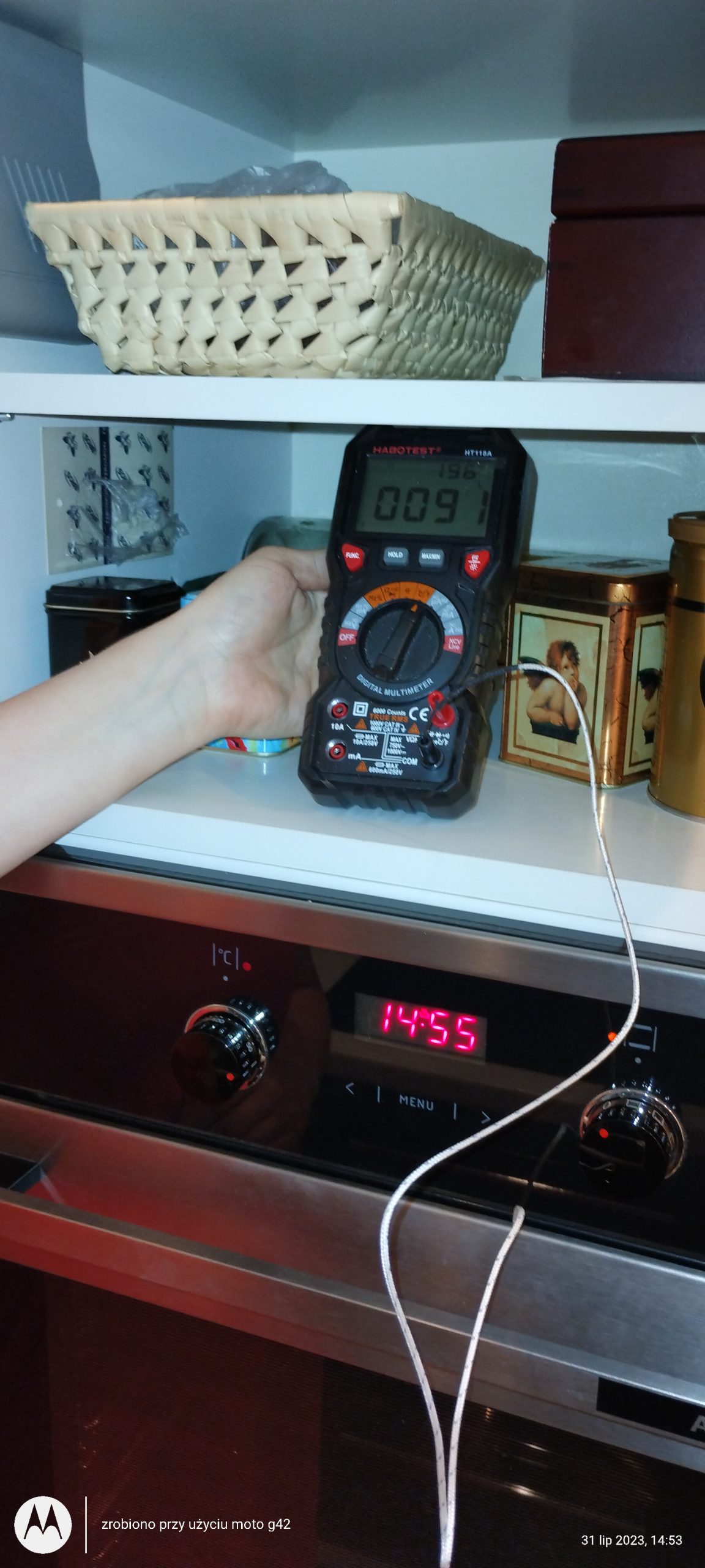 Wymiana termostatu regulowanego w piekarniku Amica EBF 7541 - pomiar miernikiem