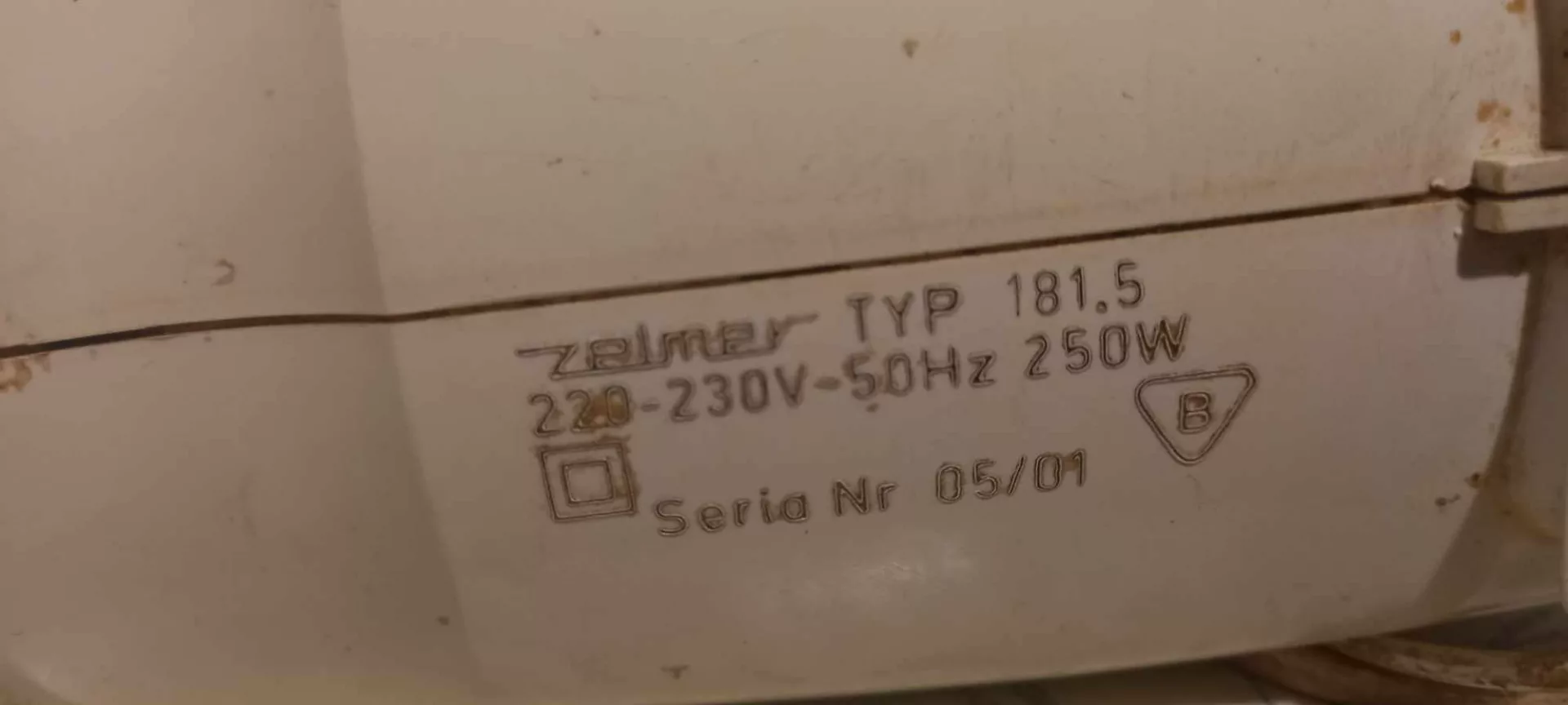 Tabliczka znamionowa miksera ręcznego Zelmer 181.5 Q0Z000000018150000