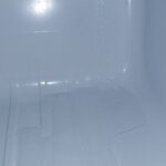 Zbiera się lód na dnie zamrażarki Samsung RB29FERNCSS EF - zdjęcie dna komory zamrażarki