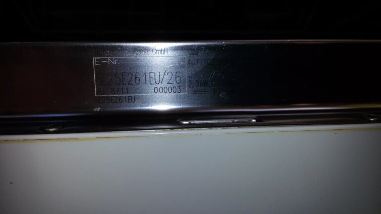 Tabliczka znamionowa w zmywarce SIEMENS SE25E261EU/26
