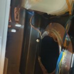 Zalewanie wodą pływaka z czujnikiem pod misą z filtrem w zmywarce Siemens SN25N888EU/50 - Błąd E15