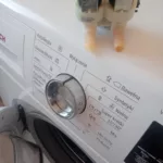 Podczas pracy pralki Bosch WLT24460PL/07 na panelu sterowania migał symbol kranika - naprawiaj, nie wyrzucaj