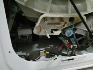 Przepalona grzałka i uszkodzony czujnik temperatury w pralce Samsung Eco Bubble 6kg