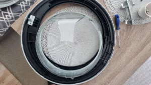 Pękła szyba drzwi w pralce Haier HW70-BP1439 podczas prania w programie z gotowaniem