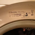 Tabliczka znamionowa w pralce Electrolux EWS11254EDU
