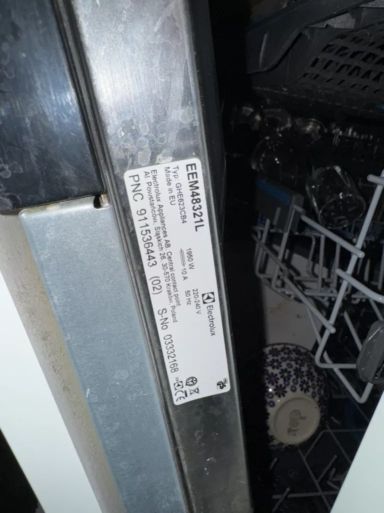 Tabliczka znamionowa zmywarki Electrolux EEM48331L PNC: 91153644300