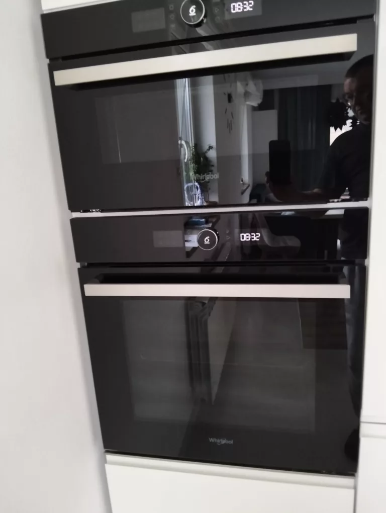 Piekarnik Whirlpool OAKZ9 7921 CS NB po udanej wymianie przepalonej grzałki dolnej