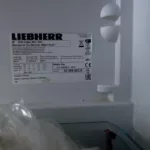 Tabliczka znamionowa w lodówce Liebherr IK352020C