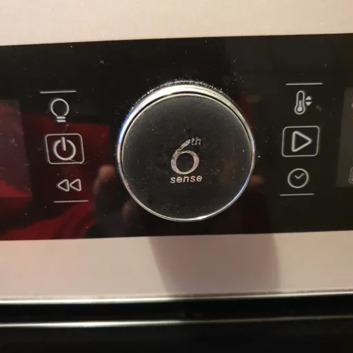 Jak zdemontować pokrętło kuchenki Whirlpool 6th sense - naprawiaj, nie wyrzucaj