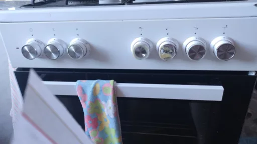 Wymiana 6 pokręteł w kuchence gazowo-elektrycznej BEKO FSE62121DW - naprawiaj, nie wyrzucaj