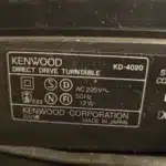Tabliczka znamionowa gramofonu Kenwood-4020
