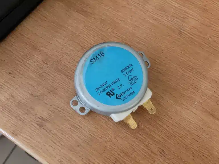 Silnik talerza obrotowego do kuchenki mikrofalowej Electrolux